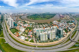 Nhiều doanh nghiệp bất động sản không “bất động”