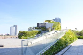 Cận cảnh bến du thuyền tiền tỷ bị bỏ hoang bên bờ sông Hàn