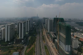 Hàng chục chung cư ở TP HCM bị chậm sổ hồng vì xây sai phép