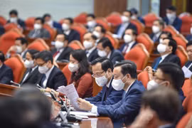 Miễn nhiệm, thay thế cán bộ có uy tín thấp mà không chờ hết nhiệm kỳ