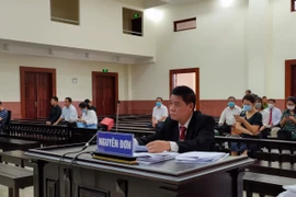 Đại diện Vinasun tại phiên tòa.