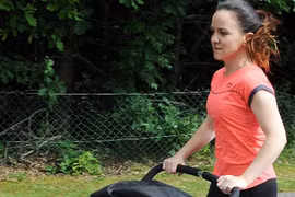 Phụ nữ sống năng động giúp ngừa ung thư vú