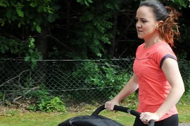 Phụ nữ sống năng động giúp ngừa ung thư vú