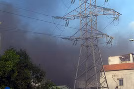 “Bà hỏa” thiêu rụi kho hàng giữa Thủ đô