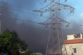 “Bà hỏa” thiêu rụi kho hàng giữa Thủ đô