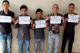 Đưa quan tài “diễu phố“: Lộ mặt 6 nghi phạm giết người