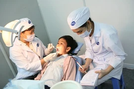 Nghi ngờ nhiễm HIV do khám chữa răng ở Việt Nam?