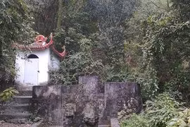 Kỳ lạ nước giếng thiếu nữ uống vào đẹp da