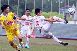 Huy động cán bộ xem bóng đá: “Tối kiến” này nguy quá!