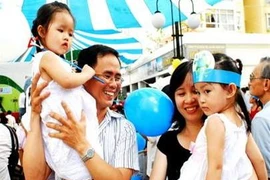 Phạt chế giễu sinh con một bề: căn cứ nào?