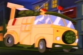 Bị xe tải không người lái đâm