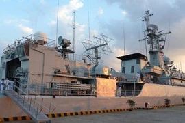 Nhật tố hạm đội tàu chiến TQ xâm phạm lãnh hải 