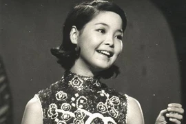 Ảnh hiếm về cố Diva châu Á Đặng Lệ Quân 