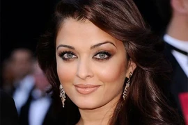 Khoảnh khắc “chết người” của HH đẹp nhất mọi thời đại