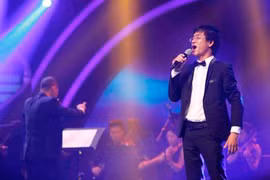 VN's got talent: Huy Tuấn khuyên Hữu Kiên bỏ nghề...vào showbiz