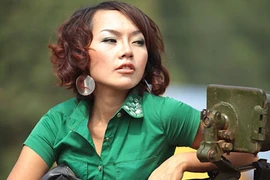 Thái Thùy Linh bắt trước Mr. Đàm tìm “của rơi“