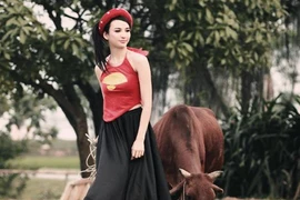 Hoa hậu Ngọc Diễm - thôn nữ chăn bò gợi cảm