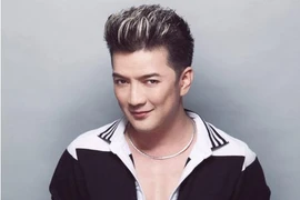 Người bán ca khúc trái phép cho Đàm Vĩnh Hưng xin lỗi