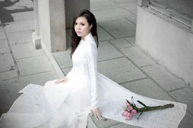 “Gà” mới của Khắc Tiệp nuột nà hơn Ngọc Trinh 