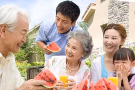 6 cách giúp nàng dâu lấy lòng bố mẹ chồng