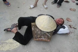 Cứ con “quan”... có quyền hành hung dân?