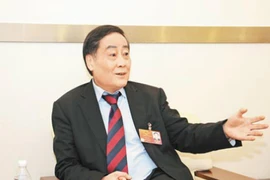 Người giàu nhất Trung Quốc chỉ học hết... cấp hai