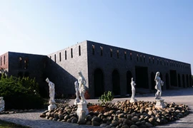 Lâu đài hoa lệ phong cách châu Âu của đại gia Sài Gòn