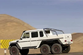 Soi “quái thú” 6 bánh sắp trình làng của Mercedes