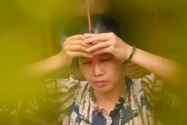 Chùm ảnh: Nét đẹp của sự nguyện cầu 