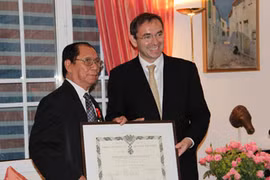 Ông Trịnh Ngọc Thái nhận huân chương Bắc đẩu Bội tinh