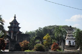 Cổ tự ngàn năm in bóng dấu tích vua Chiêm Thành 