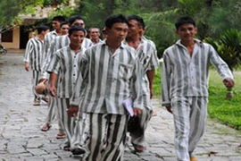 Hàng trăm phạm nhân gây rối, khống chế giám thị