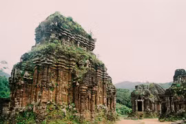 Choáng ngợp trước lăng mộ vua Chăm độc nhất vô nhị ở VN 