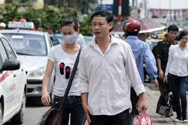 Sĩ tử “vượt vũ môn” ngày nắng đến 37 độ C