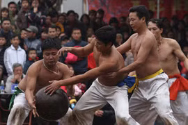 Khám phá những tục “cướp” đầu xuân đậm chất Việt 