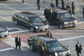 Tổng thống Mỹ sắm ô tô bọc thép, chống tên lửa