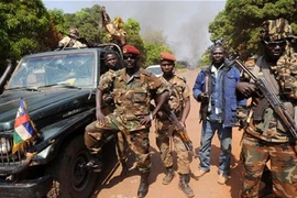 Cộng hòa Trung Phi: Mất thủ đô, tổng thống lưu vong