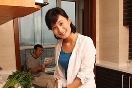 Ngỡ ngàng nhìn vợ...