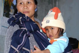 Cháu bé 3 tuổi suốt nghìn đêm không ngủ an lành