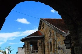 Ngắm biệt thự đá cổ đẹp nhất Đà Lạt