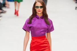 Những khối màu rực rỡ của Burberry