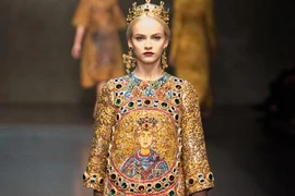 Dolce & Gabbana lại gây “thổn thức“