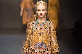 Dolce & Gabbana lại gây “thổn thức“