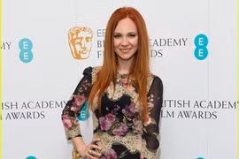 Juno Temple diện “cây” hàng hiệu khiến fan ngưỡng mộ