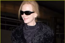 “Thiên nga nước Úc” chấp nhận già nua để ấm áp 