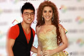 Khanh Chi Lâm đẹp lạ với tóc xù