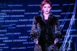 Andrea, Hà Phương xuất hiện trong BST mới của KB