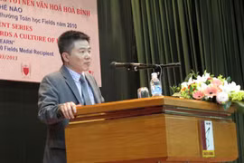 Ngô Bảo Châu cảnh tỉnh sự “tha hóa” hệ thống giáo dục