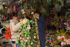 Cách tránh ngộ độc từ mùi... hoa giả