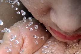 Rửa mặt với muối gây rộp da